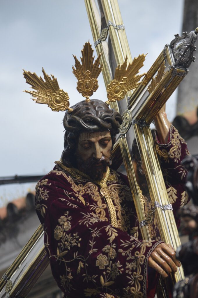 Preparativos para el Magno Via Crucis